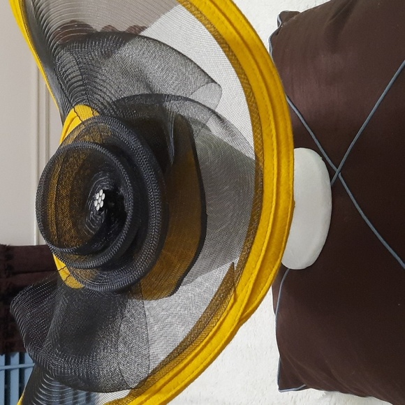 Jody G. Elegant Yellow and Black Women's Hat - Picture 4 of 11